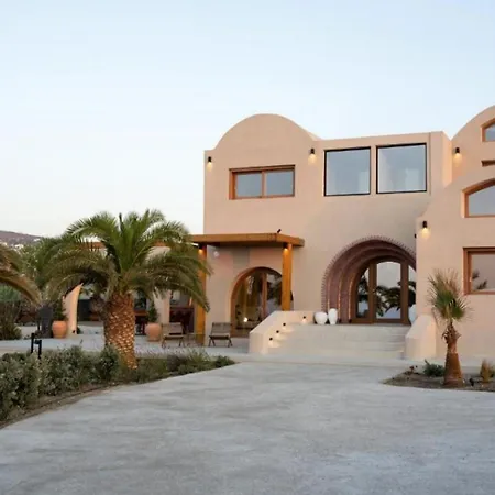Villa Dazzling | Gorbag | 3 Bedrooms | Breathtaking Aegean Sea Views | Spacious Sun Terrace Fitted With Sunbeds And Parasols | Private Outdoor Swimming Pool | Shaded Terrace Wth Outdoor Dining Area | Bbq Facilities | Tholos Oia (Santorini)
